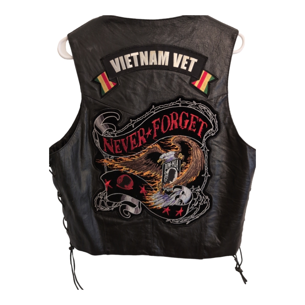 Hot Leather Black vest with Vietnam patch and‎ American flag medium unisex